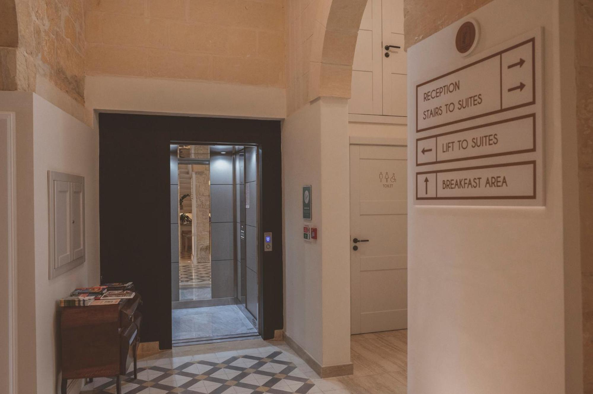 فيكتوريا Maria Rosa Suites المظهر الخارجي الصورة